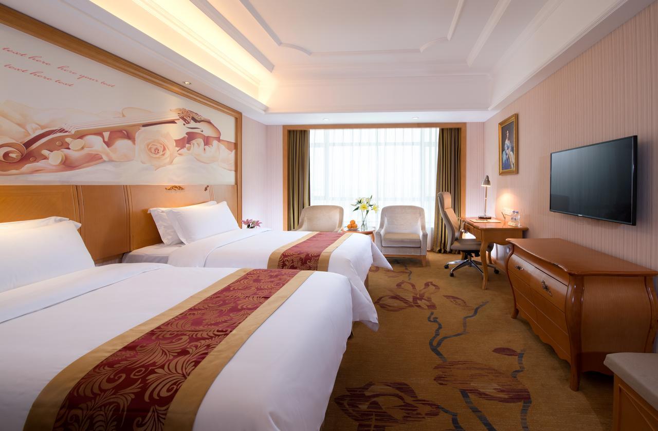 Vienna Hotel Hebei Zhuozhou High Speed Train Station Exteriör bild
