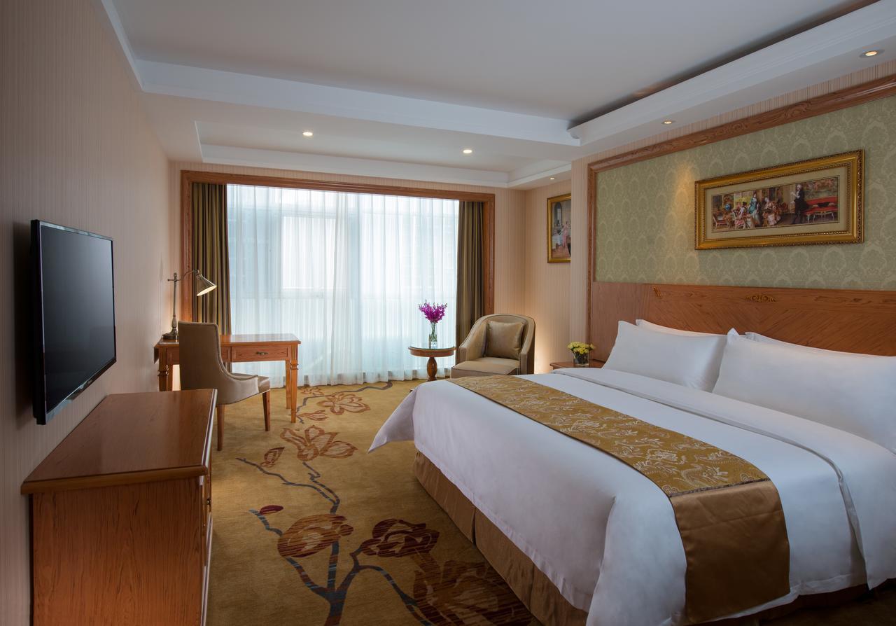 Vienna Hotel Hebei Zhuozhou High Speed Train Station Exteriör bild