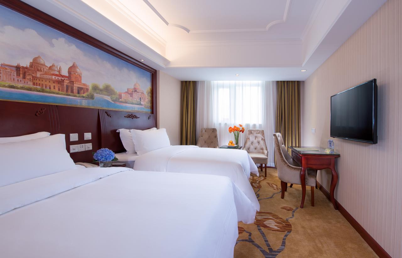 Vienna Hotel Hebei Zhuozhou High Speed Train Station Exteriör bild